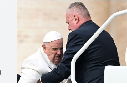 El Vaticano confirmó que el papa Francisco tiene neumonía bilateral